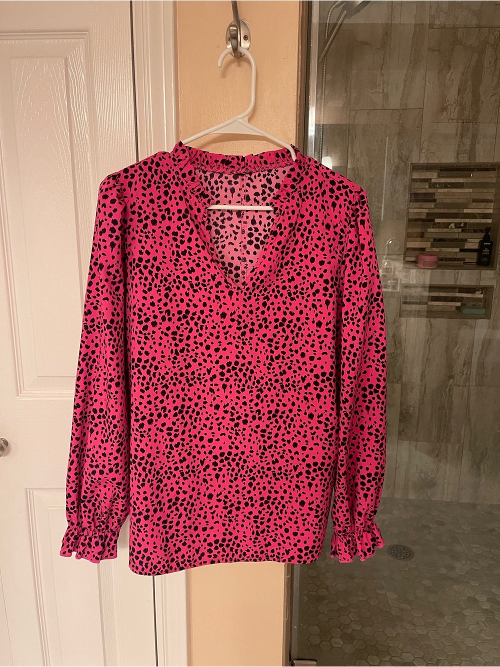 New York & Company Hot Pink and Black Printed V-Neck Long Sleeve Blouse